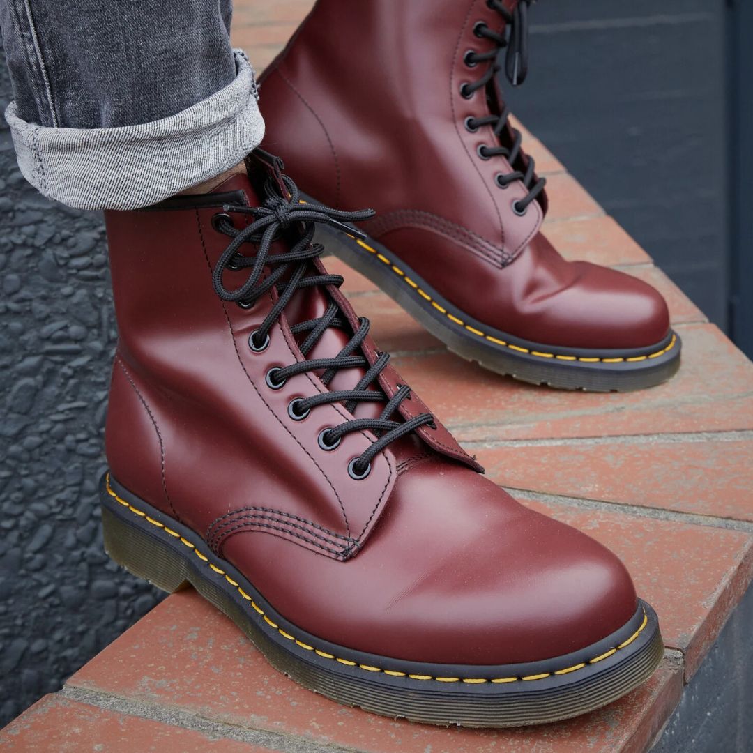 CLASSIC LEATHER BOOTS